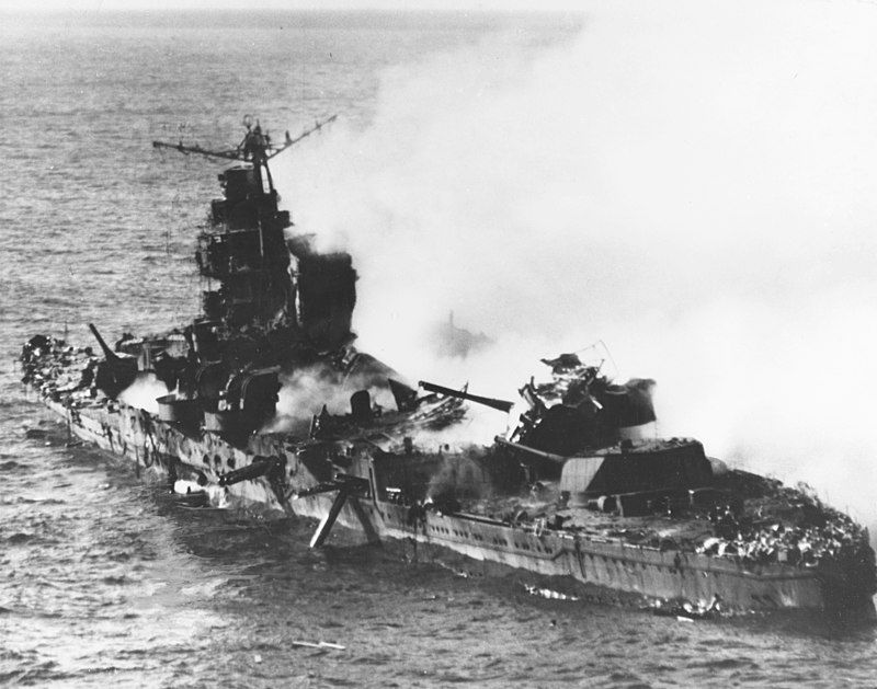 9467a8b9-58a2-4ba1-94b2-2918ac91d7b0-Japanese_heavy_cruiser_Mikuma_sinking_on_6_June_1942_(80-G-414422).jpg