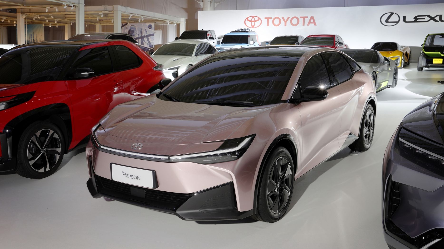 0cee7eac-1f24-43d0-8560-bc5404f7d9b1-this-is-probably-the-electric-corolla-toyota-will-build-with-byd-176504_1.jpg
